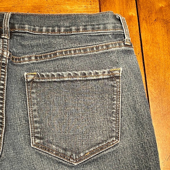 Old Navy Original Mid Rise Straight Leg Denim Jeans Women's 6 Short S945-125 - Picture 7 of 11